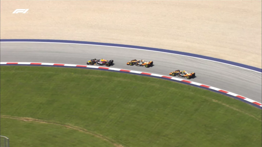 La battaglia tra Verstappen, Piastri e Norris nella sprint del GP di Austria