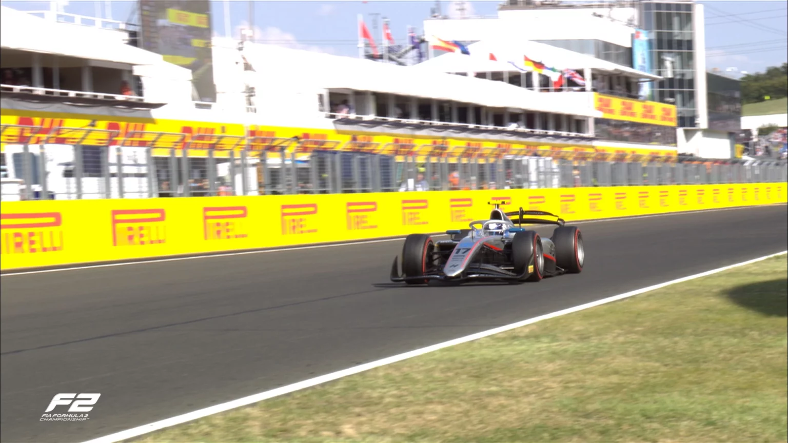 F2 | I piloti in top 3 dicono la loro a proposito delle qualifiche Aron in pista durante le qualifiche in Ungheria