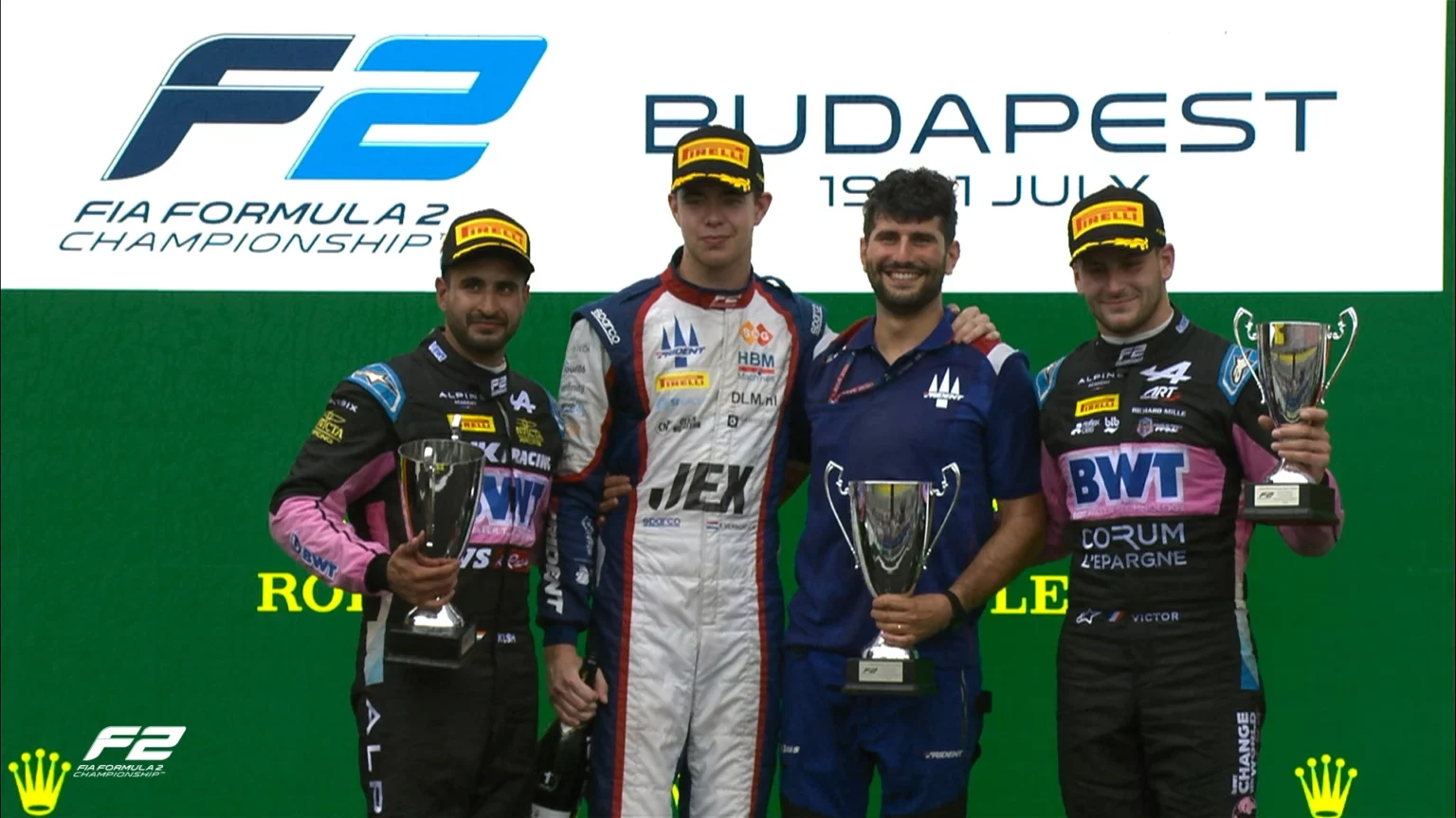 F2 | Le impressioni dei piloti nella conferenza post Sprint del GP d’Ungheria I piloti saliti sul podio raccontano la Sprint Race di F2 ai microfoni della conferenza stampa