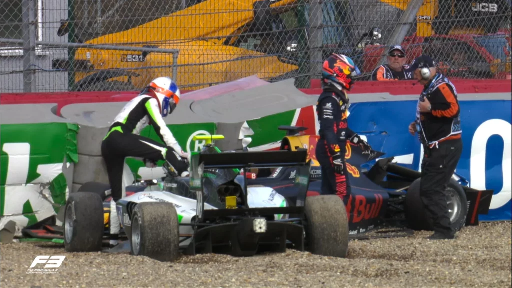 Incidente tra Esterson e Goethe nella Sprint Race di F3 del GP di Silverstone