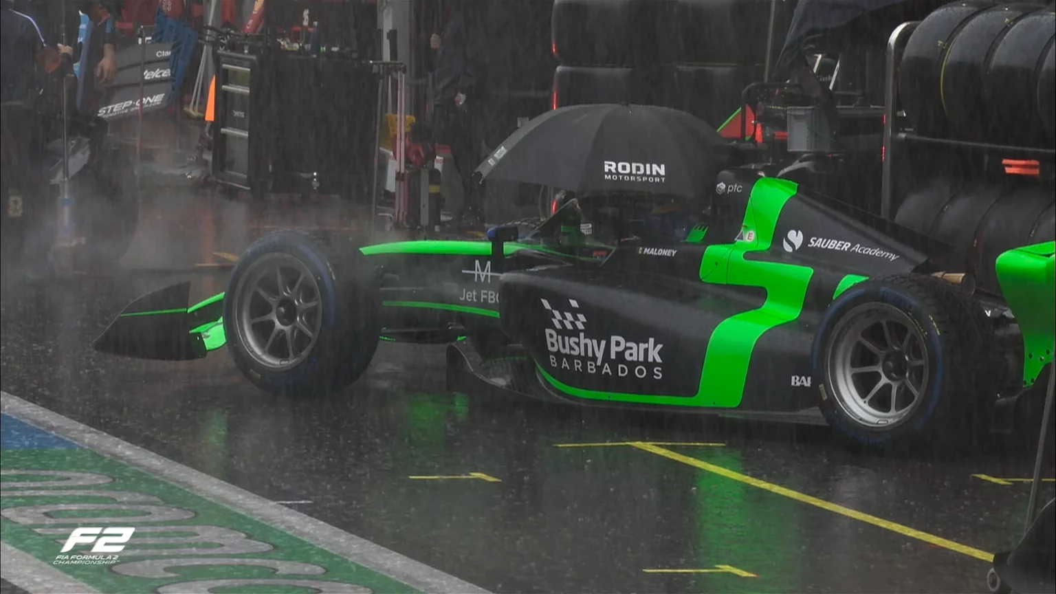 Maloney attende la notizia della partenza posticipata della Sprint Race di F2 del Gp del Belgio