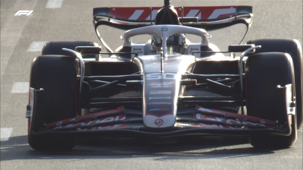 Bearman in azione durante le FP2 del GP di Baku