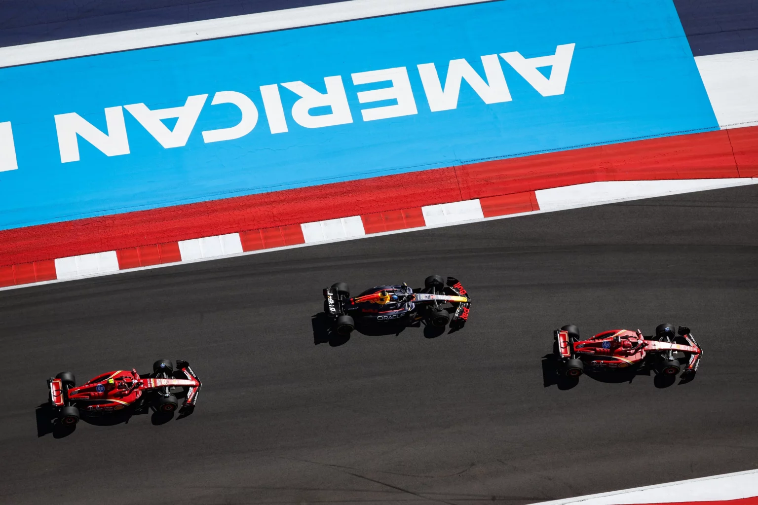 Ferrari, mai così bene dal 2017: il GP degli Stati Uniti in 10 statistiche Leclerc, Sainz e Verstappen in azione ad Austin