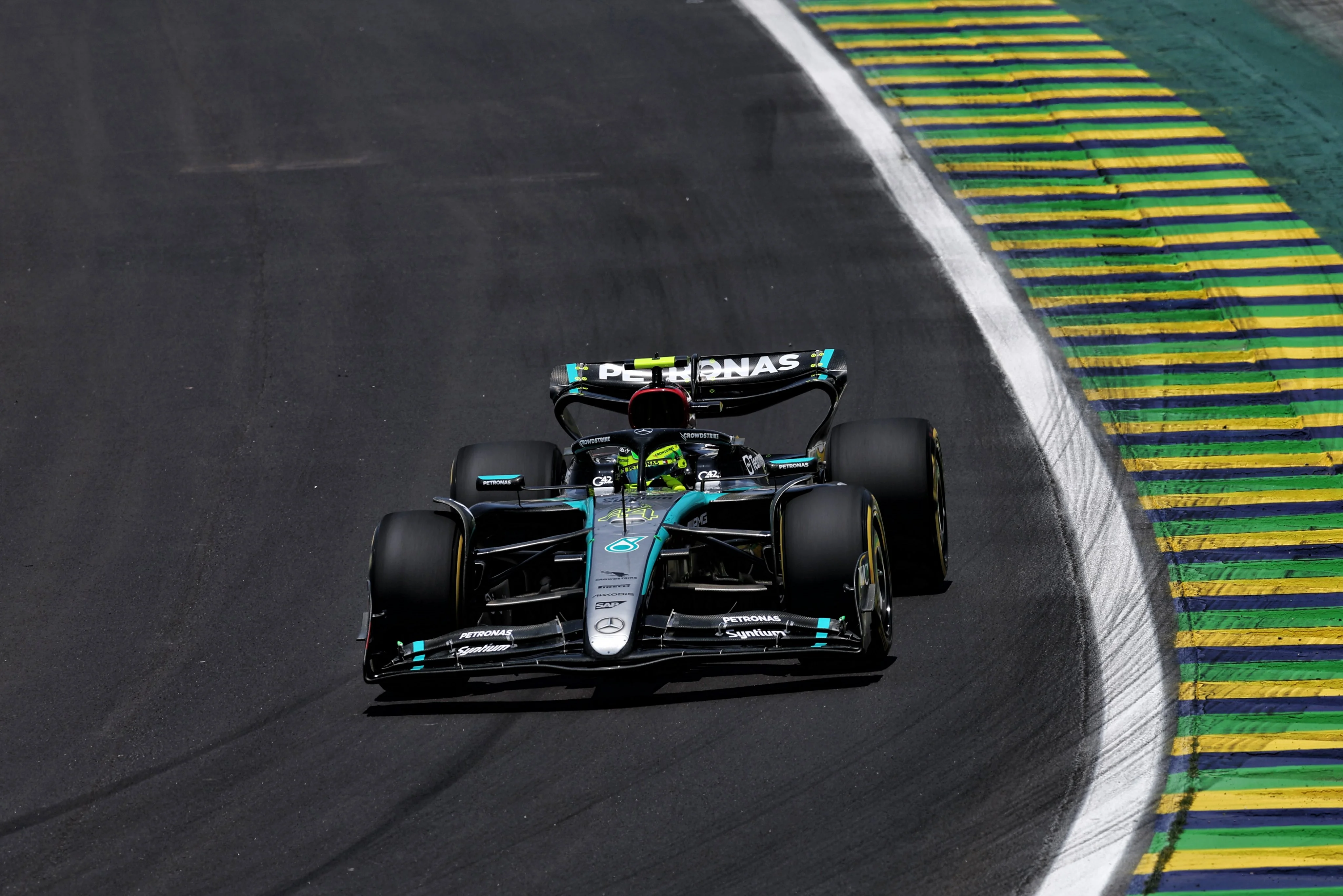 Lewis Hamilton eliminato in SQ2 nella qualifica sprint del GP del Brasile