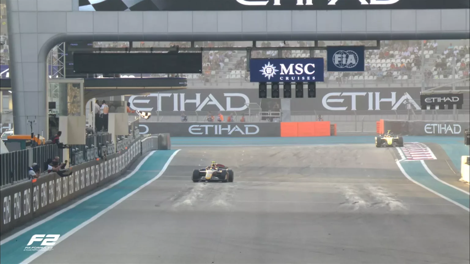 F2 | GP Abu Dhabi, Sprint Race: Martì festeggia, Bearman lontano F2 GP Abu Dhabi Sprint Race