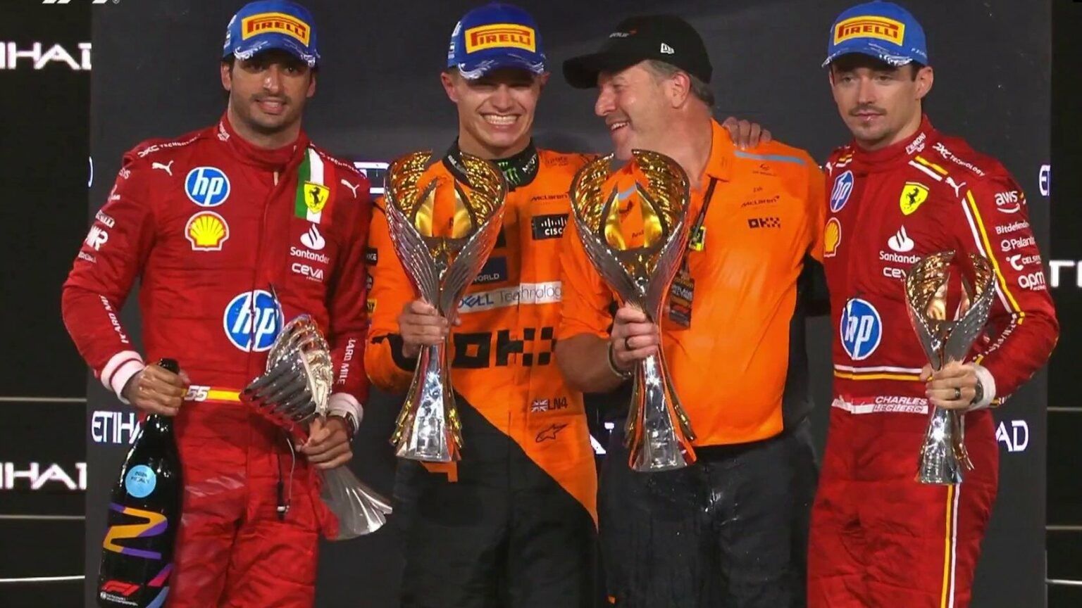 Abu Dhabi, Norris porta la McLaren sul tetto del mondo: “Un percorso fantastico” (Fonte: X, Norris e Zack Brown festeggiano sul podio)
