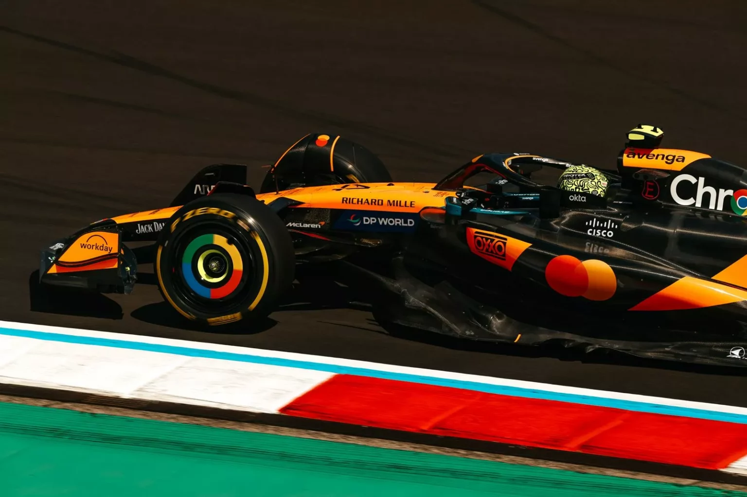 Lando Norris primo nelle FP1 GP Cina