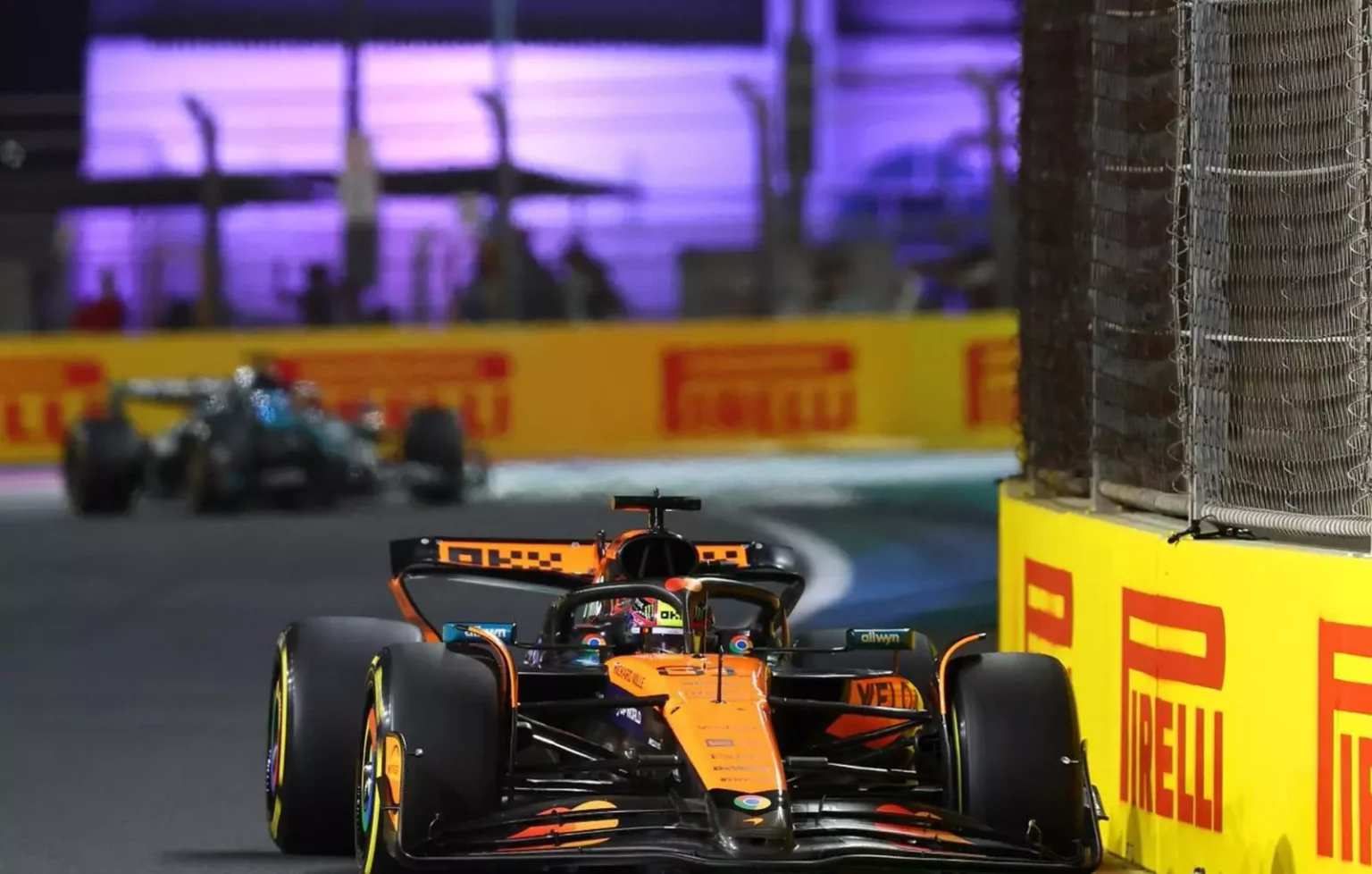 Oscar Piastri in azione nella gara di Jeddah