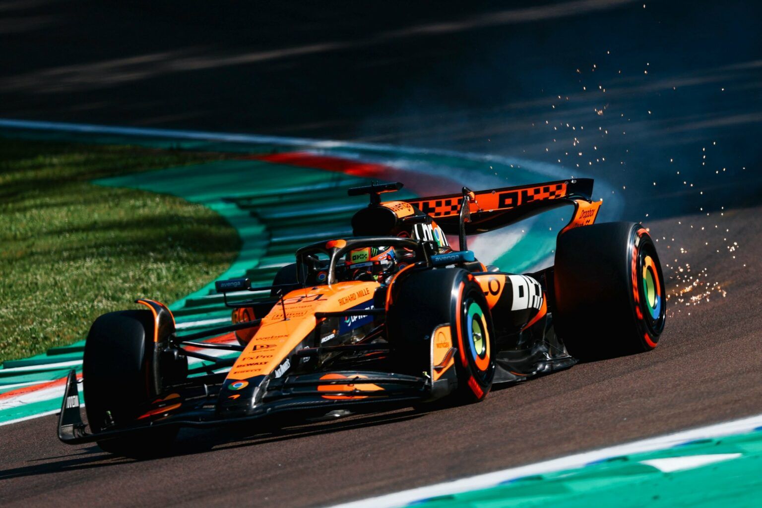 Oscar Piastri durante le qualifiche a Imola (Fonte X: McLaren F1)