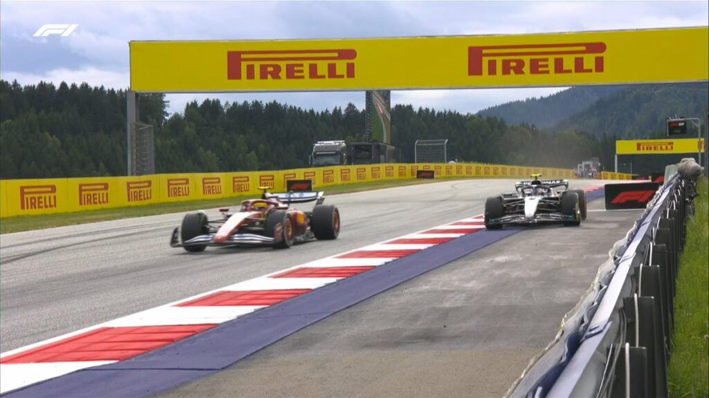 In Austria durante le FP2 pericoloso impeeding di Hamilton su Antonelli.