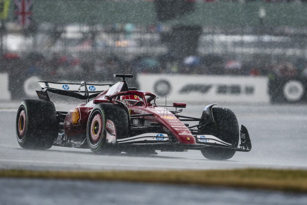 il team radio tra Leclerc e Bozzi in Australia ha suscitato ironia.
