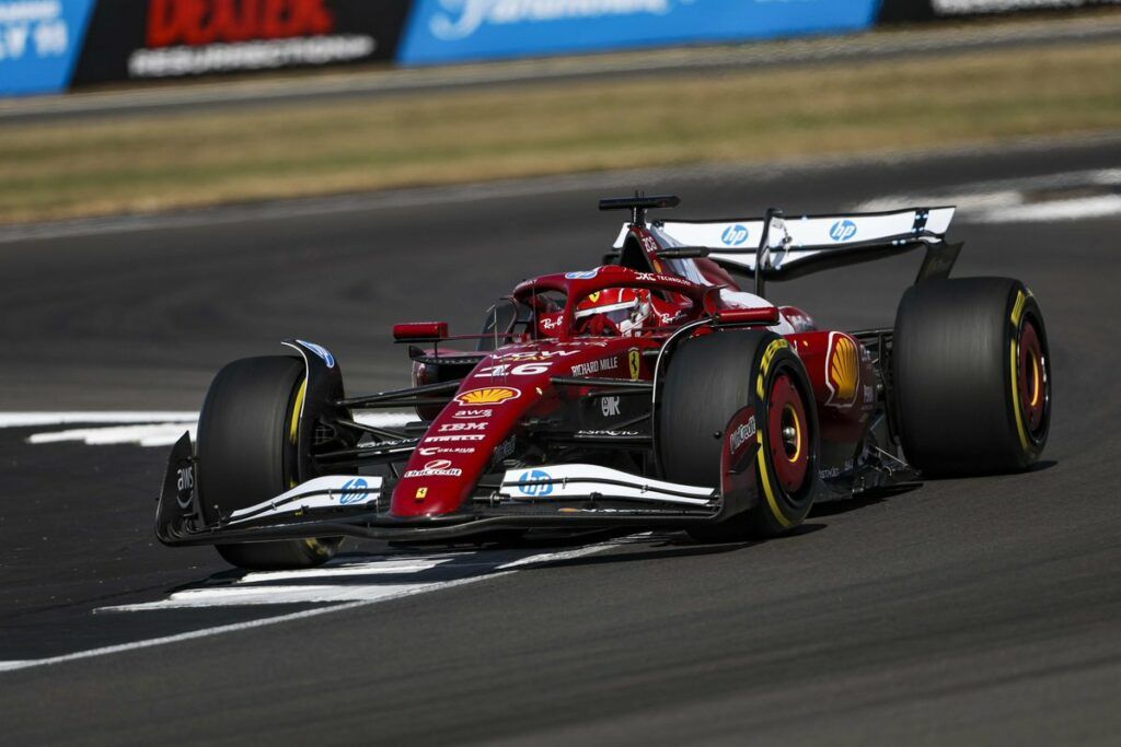 Leclerc in palla nelle FP2 a Silverstone