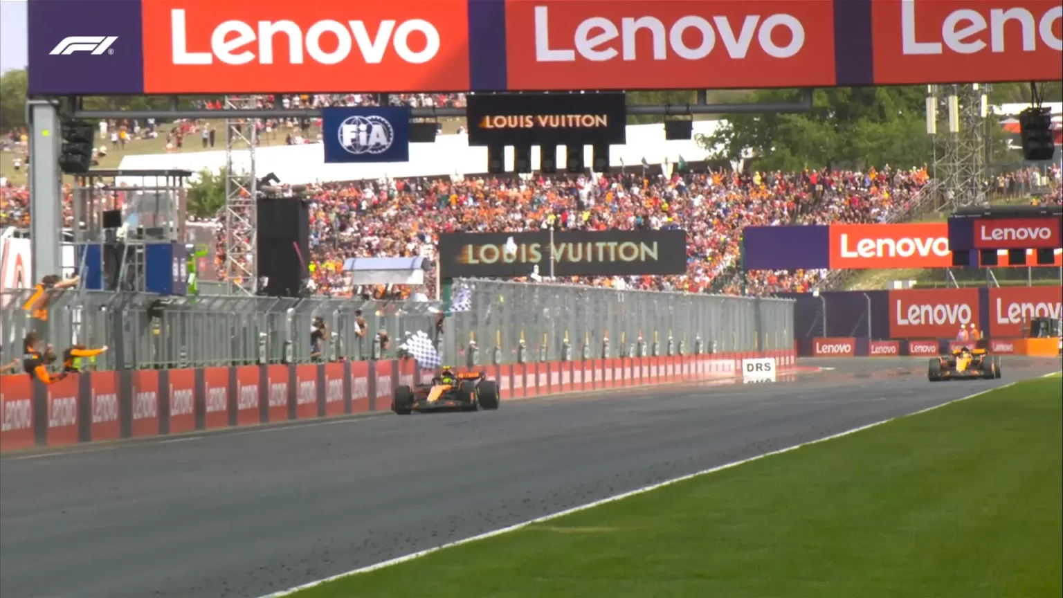 Doppietta McLaren nella gara in Ungheria