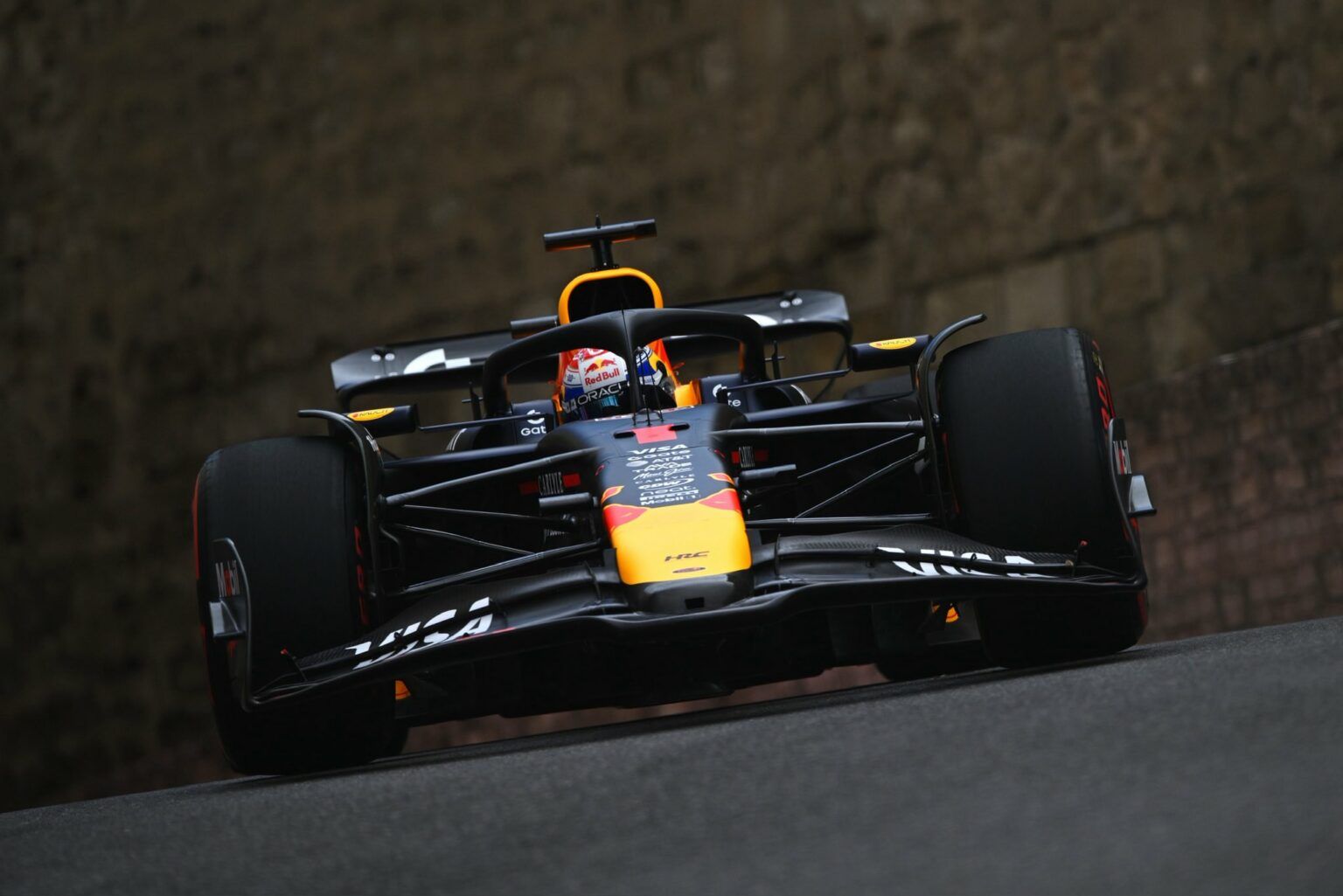 GP di Baku | Record di bandiere rosse in qualifica: alla fine Verstappen si prende la pole In qualifica a Baku Max Verstappen si prende la pole position (Fonte X: Oracle Red Bull Racing)